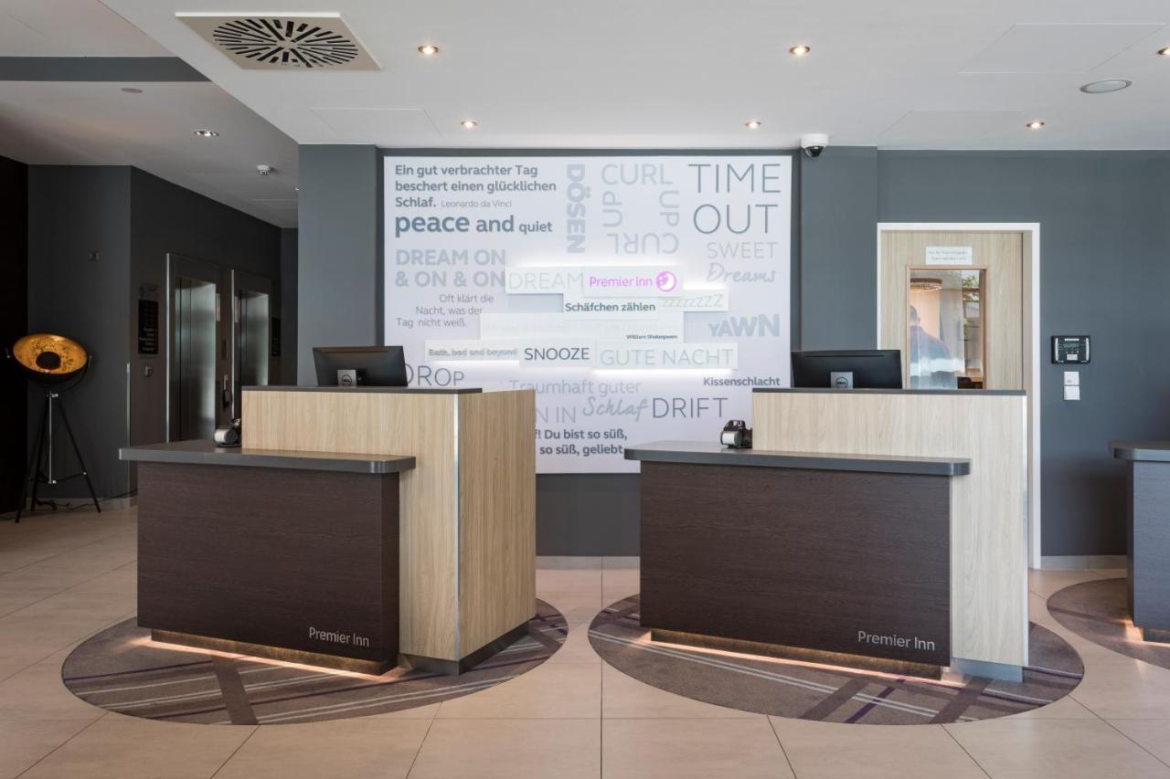 Premier Inn Freiburg City Sued Eksteriør bilde